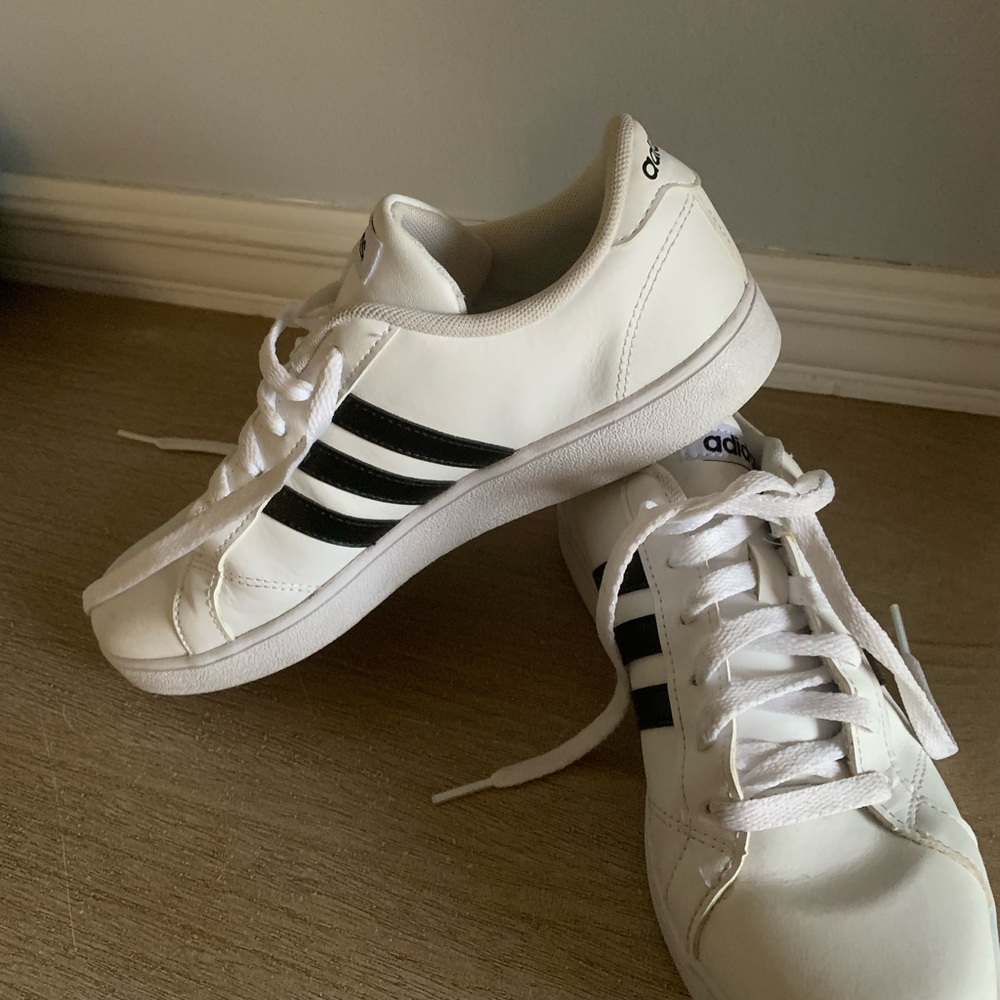 Adidas grand court sneakers